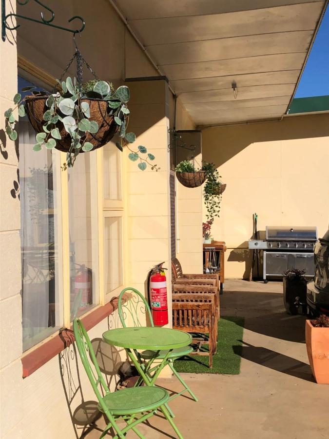 Alpine Country Motel Plus Free Coffee Cooma Exterior foto