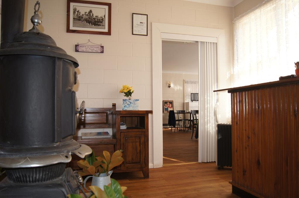 Alpine Country Motel Plus Free Coffee Cooma Exterior foto